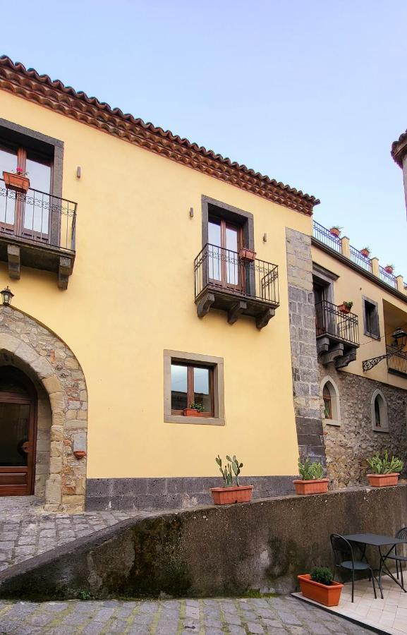 Hotel Federico II Castiglione De Sicilia Exterior photo