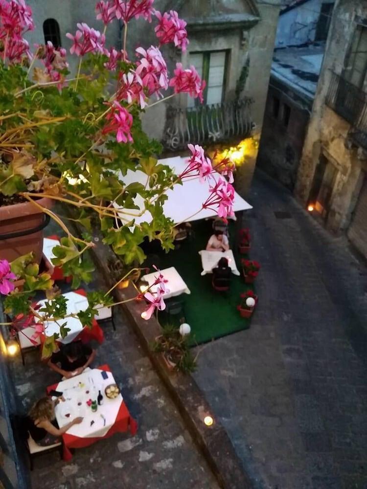 Hotel Federico II Castiglione De Sicilia Exterior photo